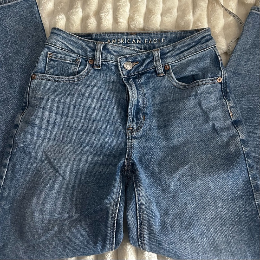 American Eagle Outfitters Mid Rise Blue Jeans